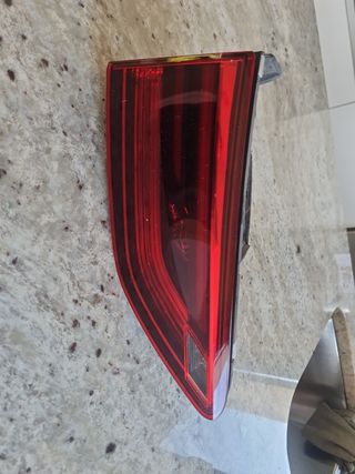 Foco trasero intermedio izquierdo Volksw