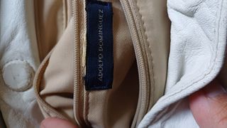 Bolso hobo Adolfo Dominguez cuero blanco.