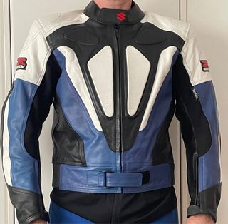 Chaqueta NUEVA Suzuki cuero.REBAJON!!