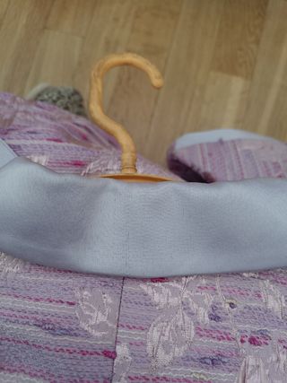 Traje chaqueta, blusa y falda, talla 46