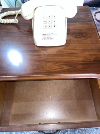 MESITA AUXILIAR CON RUEDAS