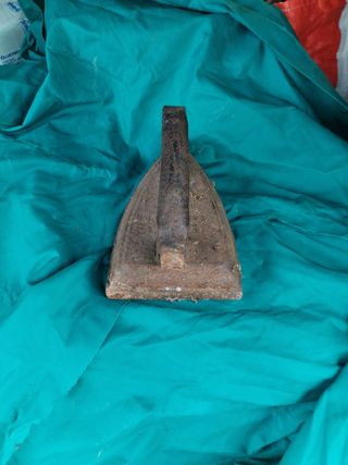 Ferro da stiro antico