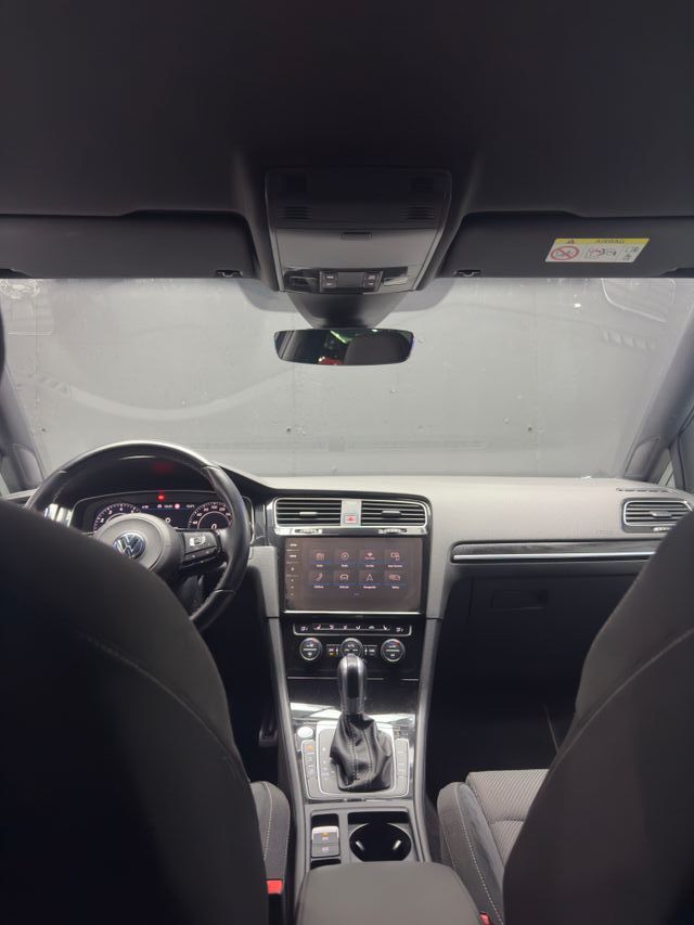 Volkswagen Golf R310 (2018)