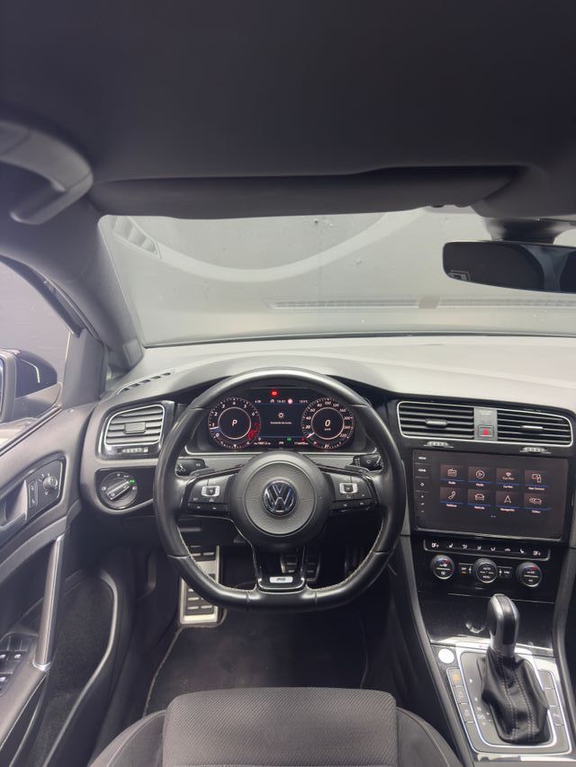 Volkswagen Golf R310 (2018)