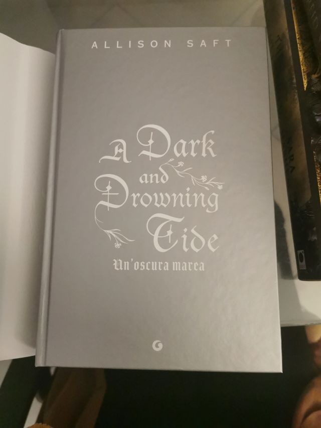 A dark and drowning tide - Un'oscura marea