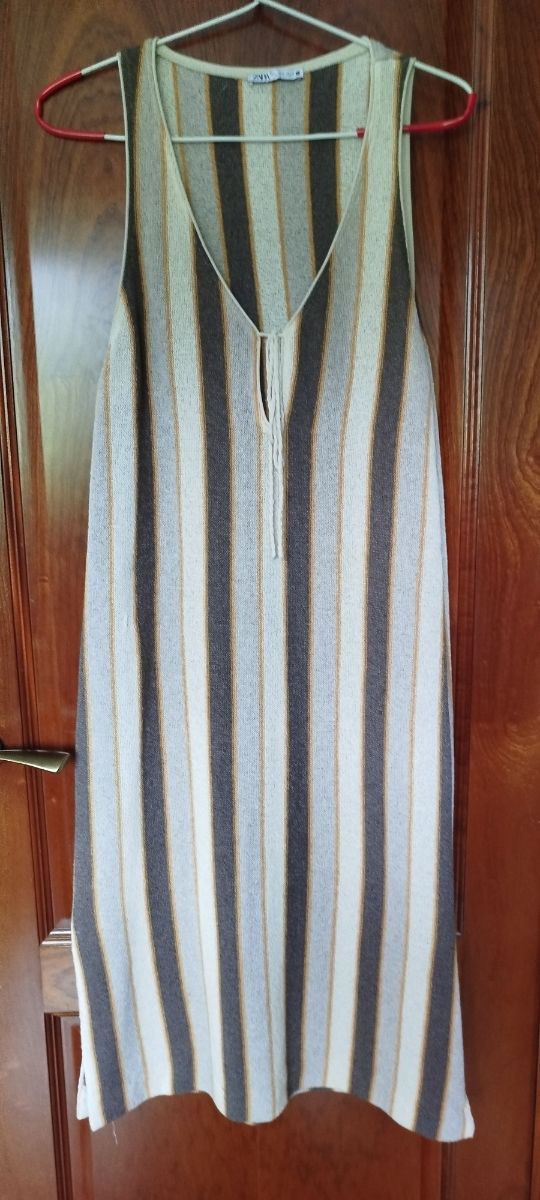 Vestido de punto de Zara