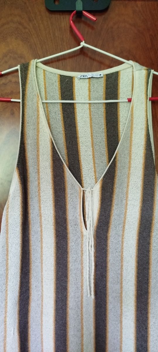 Vestido de punto de Zara