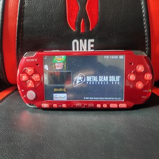 PSP Slim Roja + 50 Juegos