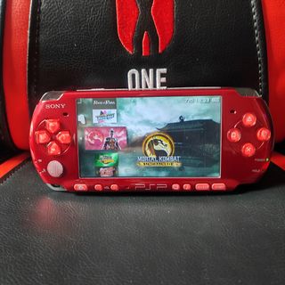PSP Slim Roja + 50 Juegos