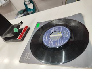 LP Azul y Negro - La Edad de los Colores