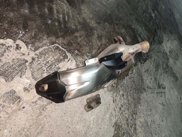 Escape BMW F900R - Original