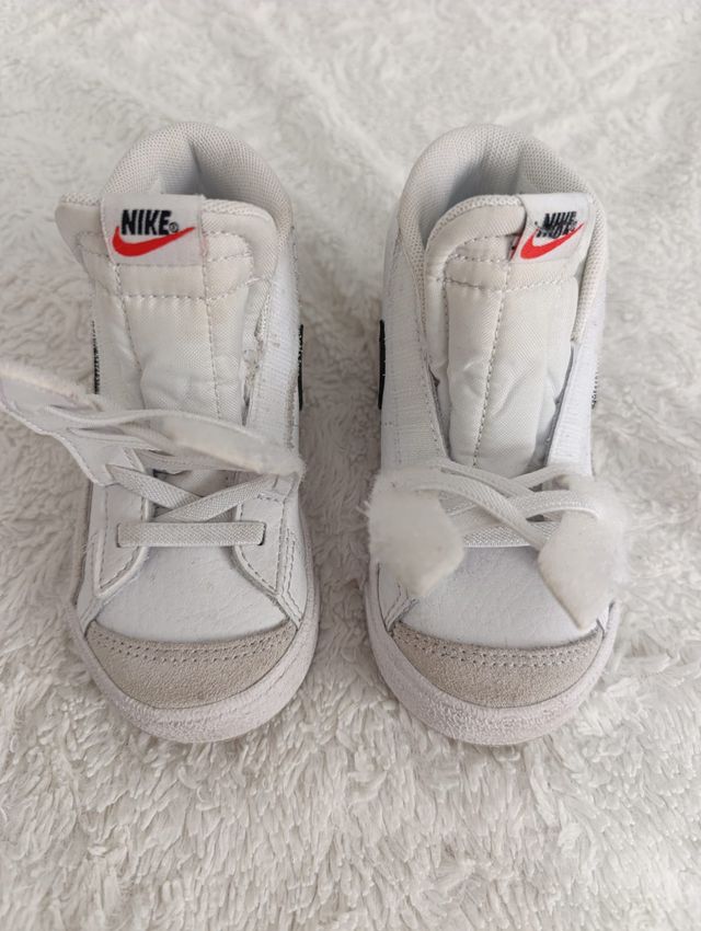 Zapatillas Nike Blazer Mid '77. Talla 26