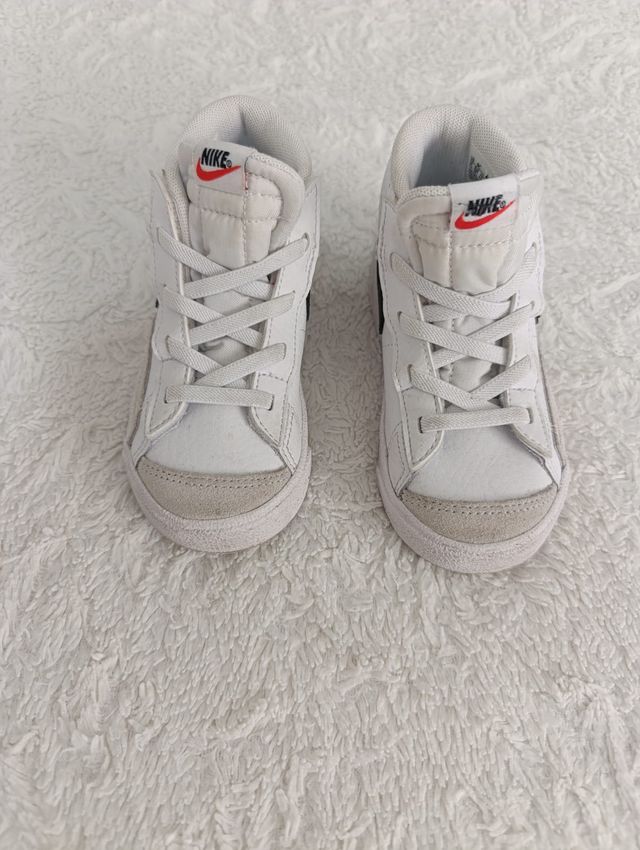 Zapatillas Nike Blazer Mid '77. Talla 26