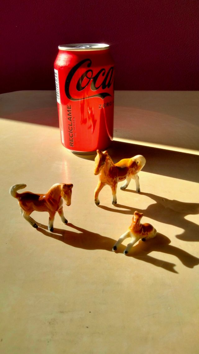 PEQUENOS CAVALOS DE CERÂMICA