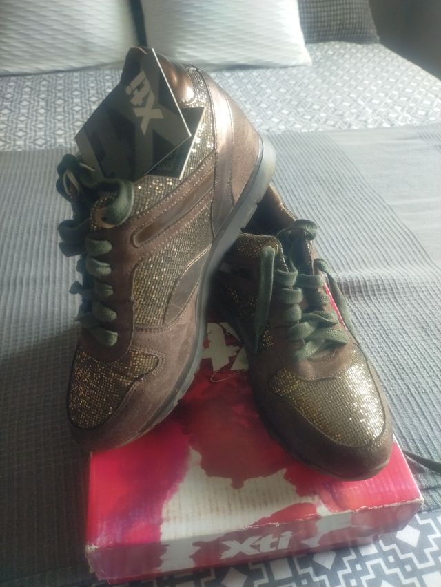 SPORT CON ZEPPA ABBOTTONATA XTI