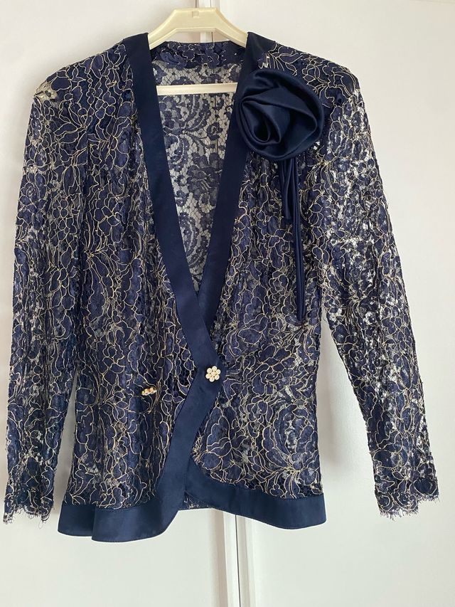 Chaqueta encaje azul-dorada