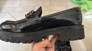 Scarpe Loafers Nere con Cristalli