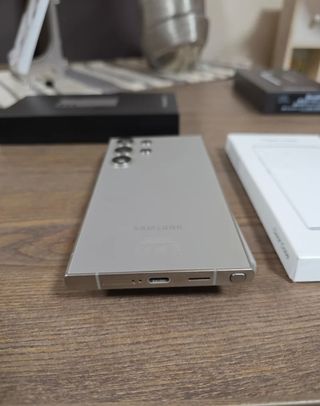 ¡COMO NUEVO! samsung Galaxy S24 Ultra - Beige