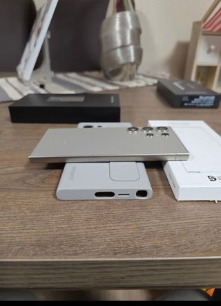 ¡COMO NUEVO! samsung Galaxy S24 Ultra - Beige