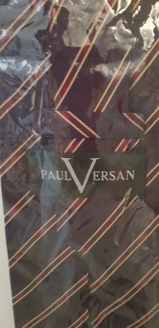 Corbata rayas rojas y negras