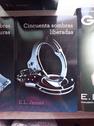 Trilogía Cincuenta sombras(estuche)+ libro de Grey