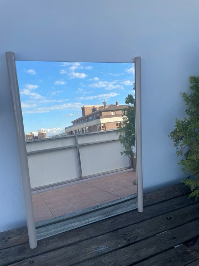 BELLISSIMO SPECCHIO GRANDE CON CORNICE IN LEGNO