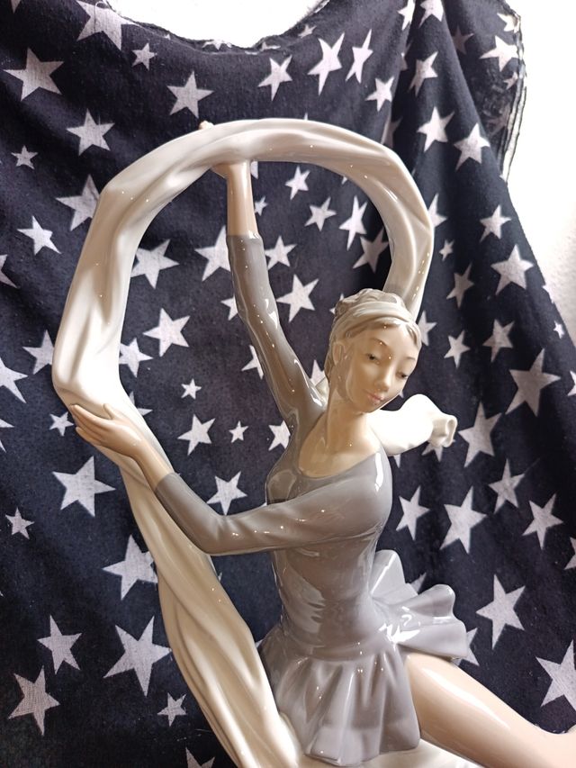 FIGURA NAO-LLADRO
