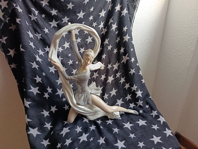 FIGURA NAO-LLADRO