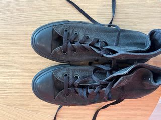 Converse Chuck Taylor negras