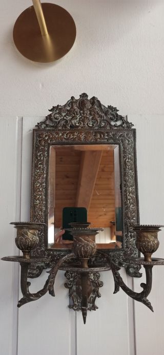 Specchio antico e Candeliere