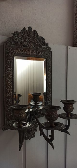 Specchio antico e Candeliere