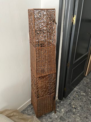 Lámpara pie mimbre marrón