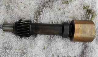 Eje y bomba aceite scooter Peugeot SPF1.