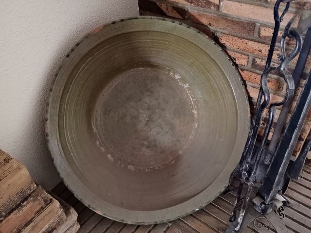 2 tinajas,3 lebrillos,antiguos d barro. En Requena