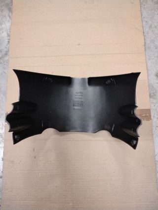 Tapa batería Aprilia Sonic negra