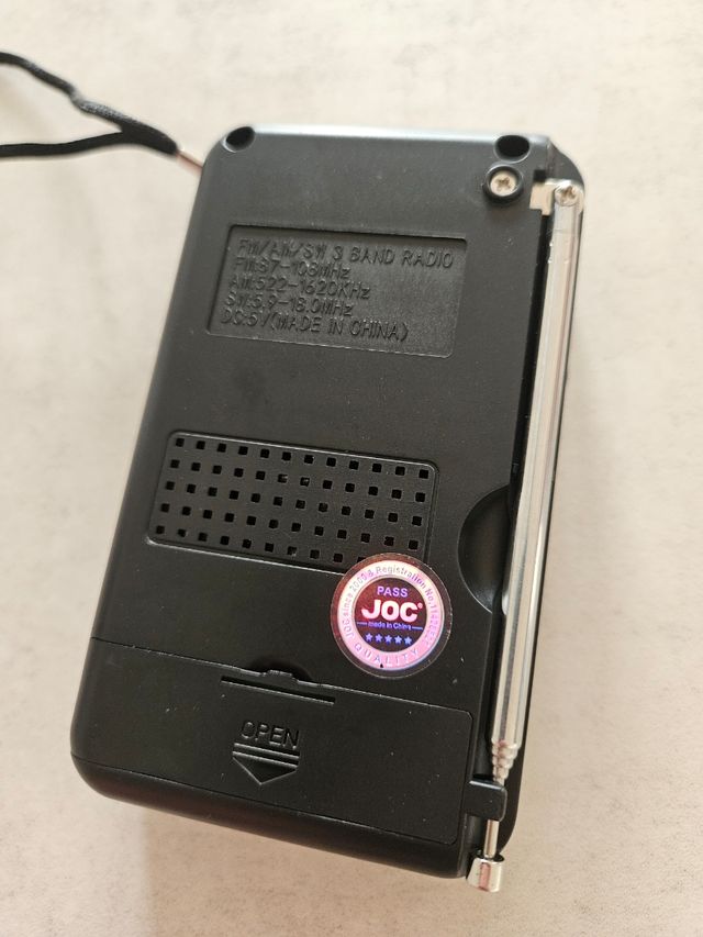 Radio portátil JOC TG-77