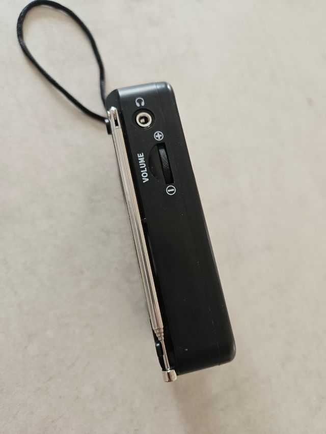 Radio portátil JOC TG-77