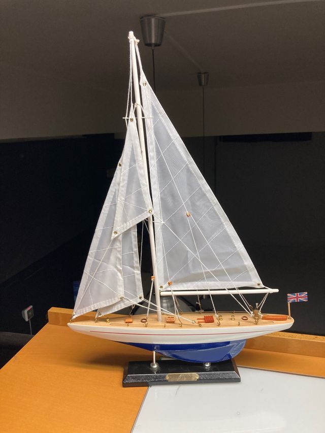 Barco de madera ENTERPRISE