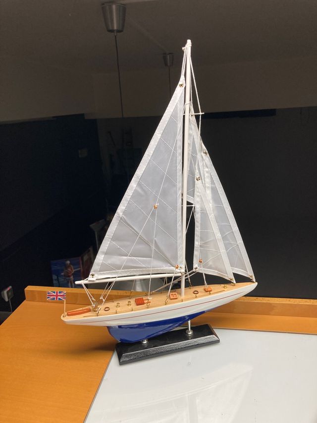 Barco de madera ENTERPRISE