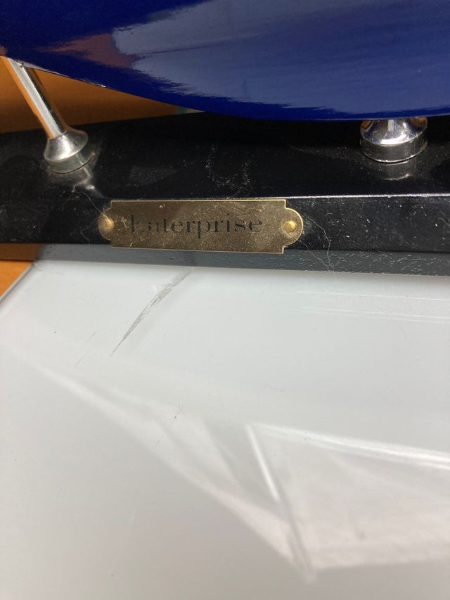 Barco de madera ENTERPRISE