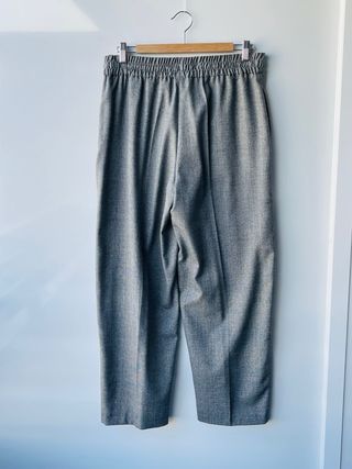 Pantalón tobillero de Zara 