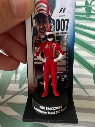 Kimi Raikkonen 2007 F1 World Champion 1:43