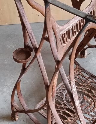 Antiguo pie máquina coser WERTHEIM