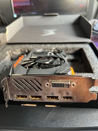 Tarjeta Gráfica Gigabyte Aorus RX570 4GB GDDR5