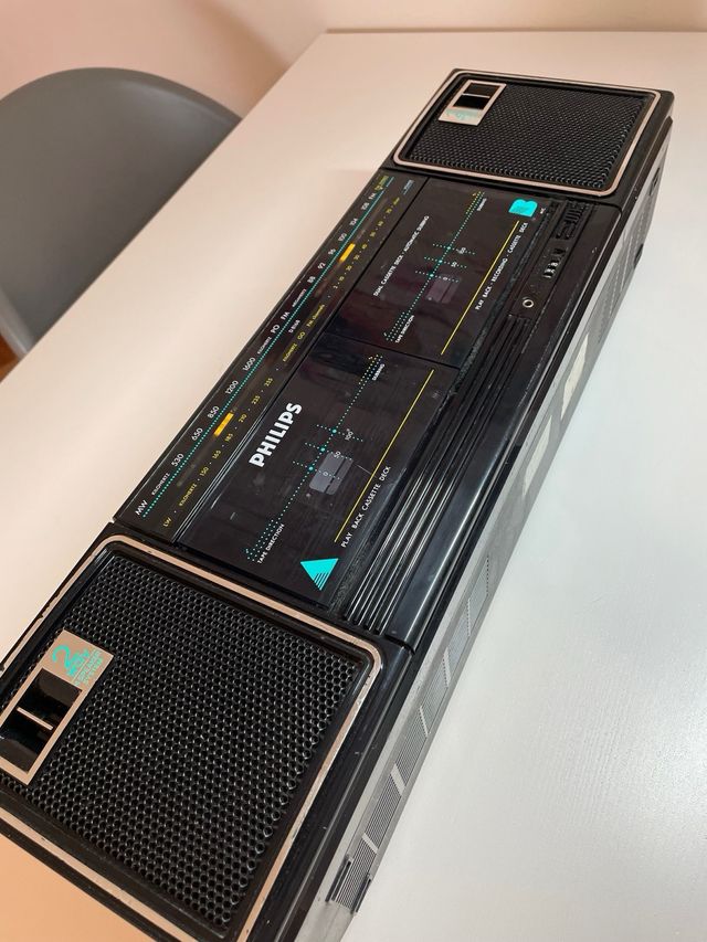 Philips Double Cassette Deck Boombox.
