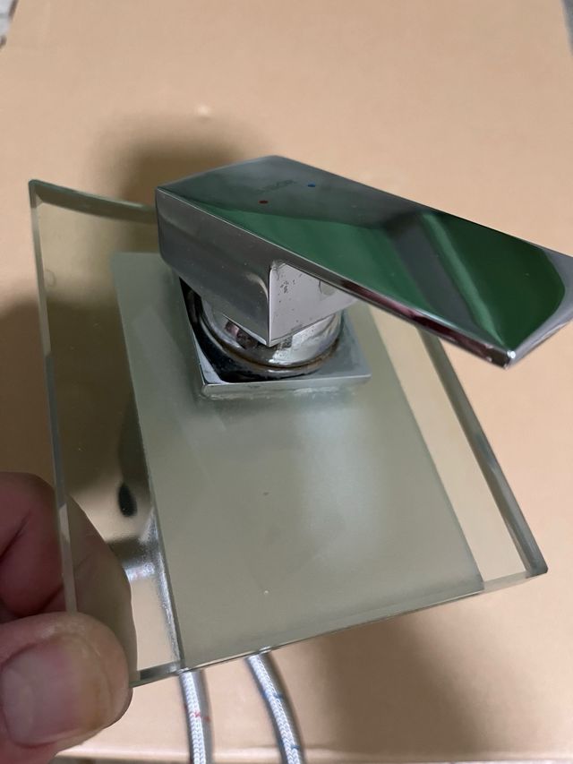 Rubinetto a cascata in cristallo - Bagno