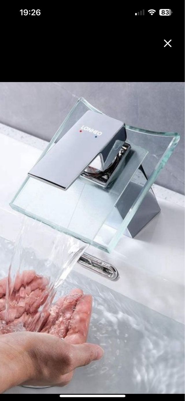 Torneira em cascata em cristal - Casa de banho