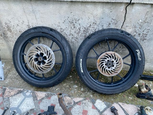 PIEZAS PARA RIEJU RS2 O SIMILAR