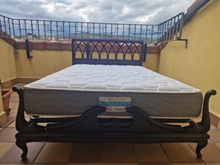 Cama antigua matrimonio