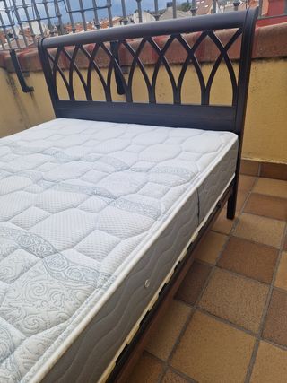 Cama antigua matrimonio
